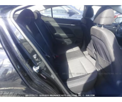 2017 Hyundai Elantra - Изображение 7/10