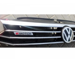 Решітка радіатора (4Motion) на Volkswagen Passat B8