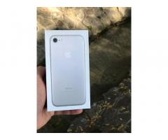 iPhone 32 GB silver - Изображение 1/10