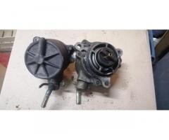 Вакуумний насос авто Mazda Premasy 2 dizell.