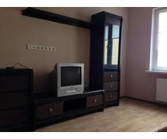 ТРОЕЩИНА! Продам 1 к. квартиру Милославская 2