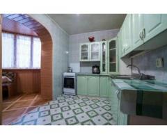 ПОЗНЯКИ! Продам 3 к. квартиру Григоренко 3а
