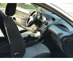 Peugeot 206 Hatchback (3d) 1.1і 2005 - Изображение 8/10