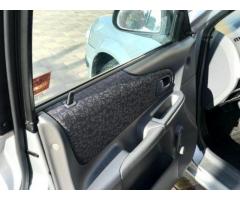 Mazda 323 1.4 2002 - Изображение 8/10