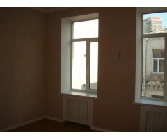 3-кімнатна квартира в. Петлюри ,18 метро Університет